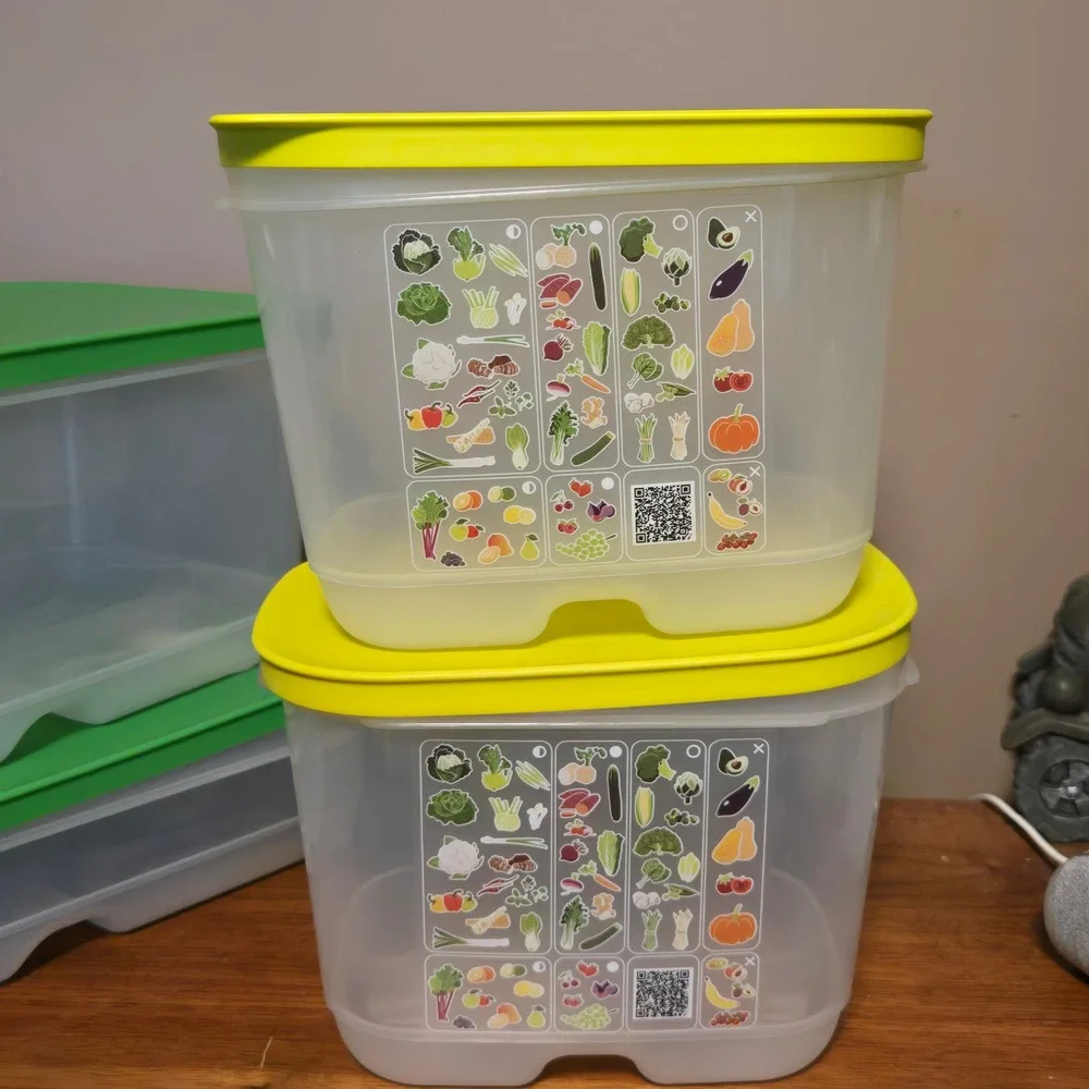 Tupperware Fridgesmart 4 Piece Set Green Yellow Vented Produce Containers Clear